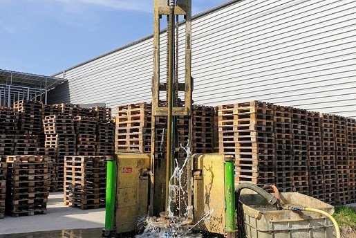 Ipari vízkút 130 méteres talpmélységgel.